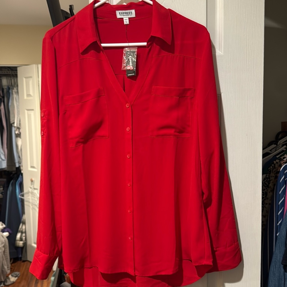 Express top, NWT, Large.
